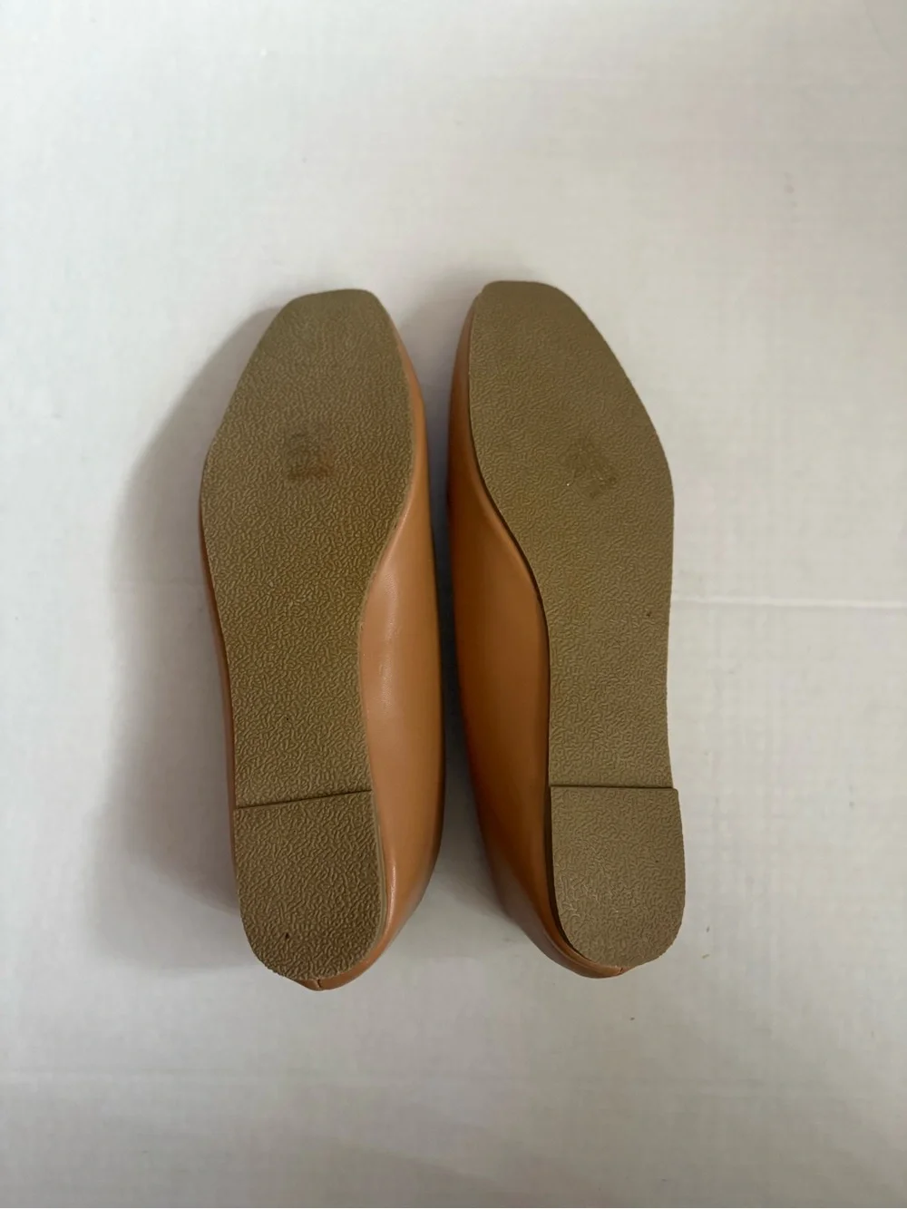 Musshoe Women’s Sz 8 Classic Tan Faux Leather memory foam comfort Ballet Flats